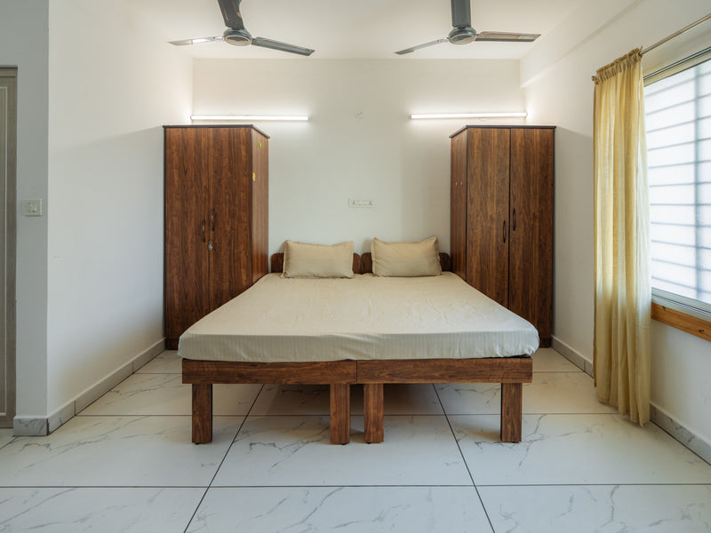 Premium  Suite — Single Occupancy — photo 1