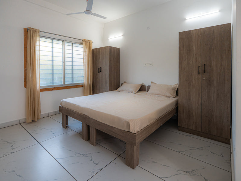 Standard Suite — Single Occupancy — photo 3